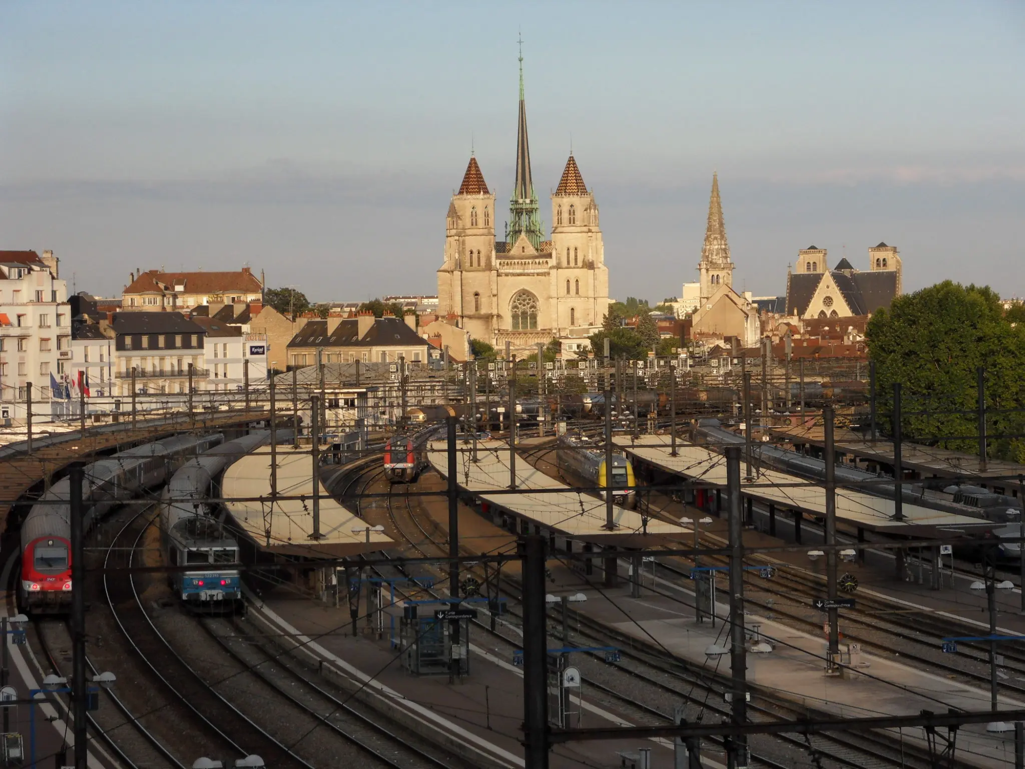 Gare_de_Dijon-Ville2